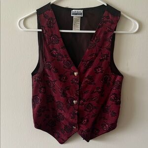 VTG Basic Editions Women's Burgundy Floral Vest